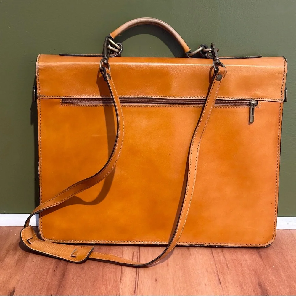 Persaman New York Tan Leather Briefcase